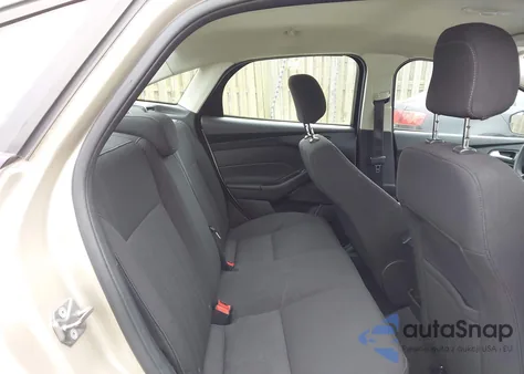 2018 Ford Focus Se z USA, uszkodzony, nr VIN 1FADP3FE1JL276579